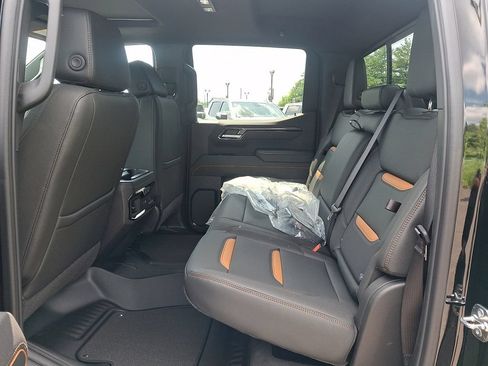 New 2026 GMC Sierra 1500 AT4 w/ AT4 Premium Package AWD/4WD image 6