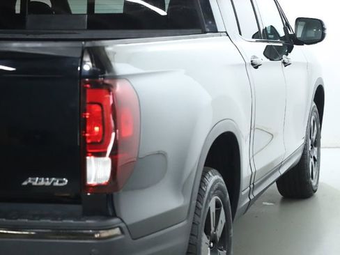 Used 2019 Honda Ridgeline Black Edition image 17