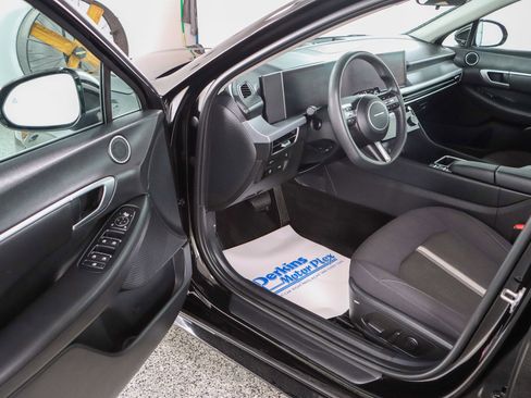 Used 2024 Hyundai Sonata SEL FWD image 3