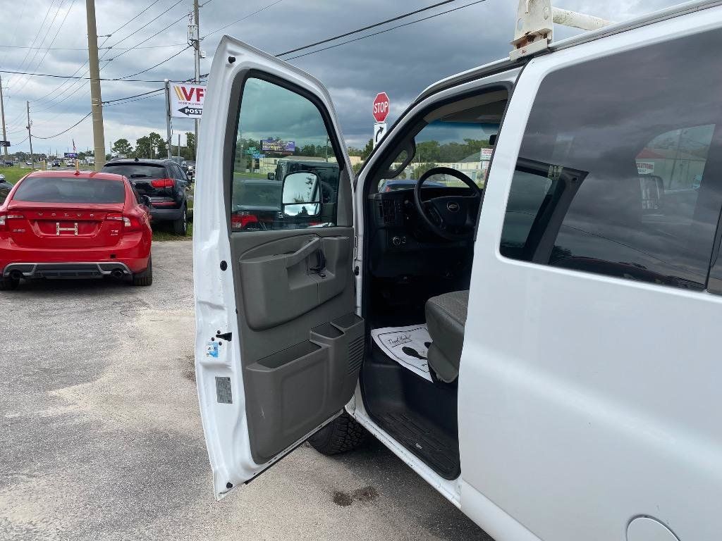 Used 2016 Chevrolet Express 2500 LT w/ LT Preferred Equipment Group RWD image 13