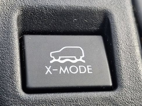 Used 2023 Subaru Crosstrek 2.0i Premium AWD/4WD image 24