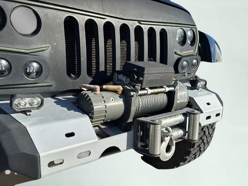 Used 2011 Jeep Wrangler Unlimited Sahara w/ Dual Top Group image 10