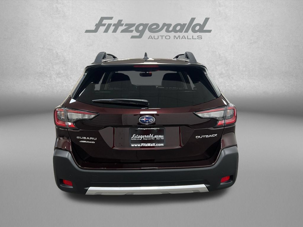 Used 2025 Subaru Outback Limited w/ Tech Package 3 AWD/4WD image 5