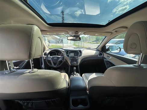 Used 2017 Hyundai Santa Fe Limited FWD image 30