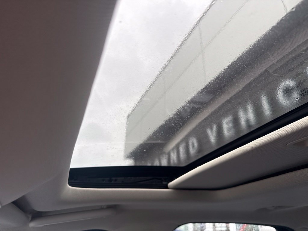 Used 2018 Ford Focus Titanium FWD image 16