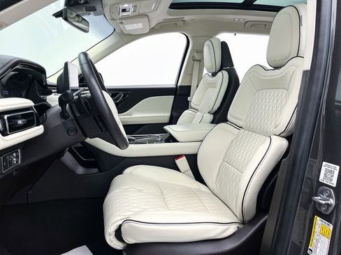 Used 2023 Lincoln Aviator Black Label w/ Dynamic Handling Package image 25