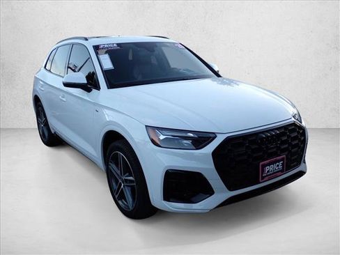Used 2025 Audi Q5 e Premium Plus w/ Premium Plus Package image 6
