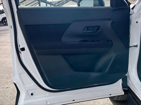 New 2026 Nissan Kicks S image 13