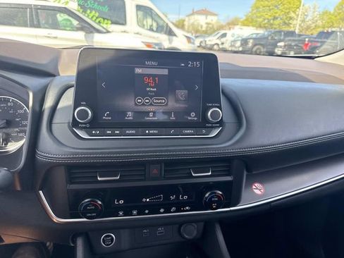 Used 2023 Nissan Rogue SV FWD image 28
