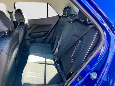 Used 2024 Hyundai Venue Limited image 25