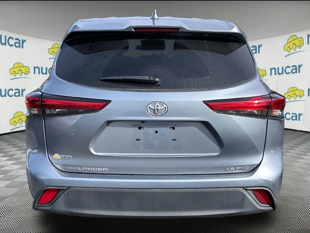 Used 2021 Toyota Highlander LE AWD/4WD image 3
