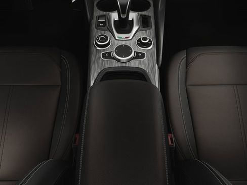 New 2025 Alfa Romeo Giulia image 27