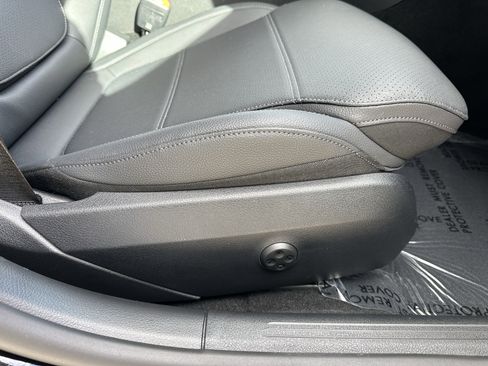 Certified 2025 Mercedes-Benz C 300 4MATIC Sedan image 34