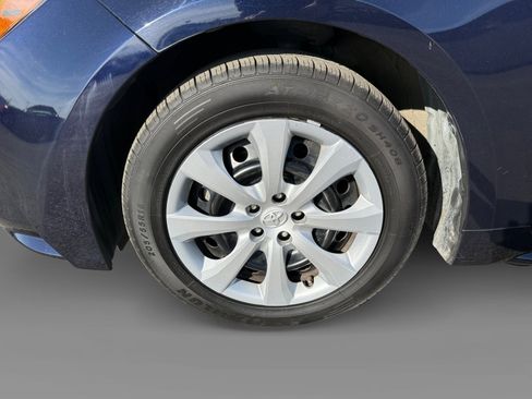 Used 2022 Toyota Corolla LE image 9