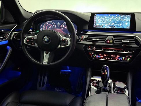 Used 2019 BMW M550i xDrive w/ Dynamic Handling Package AWD/4WD image 29