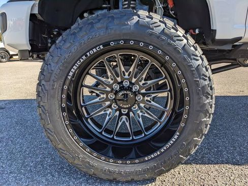 New 2026 Ford F250 Platinum image 10