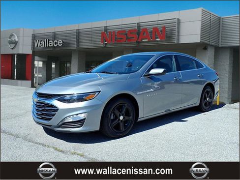 Used 2024 Chevrolet Malibu LT FWD image 1
