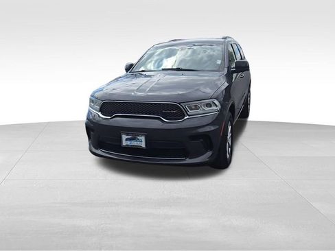 Used 2024 Dodge Durango SXT w/ 3rd Row Seating Group AWD/4WD image 3