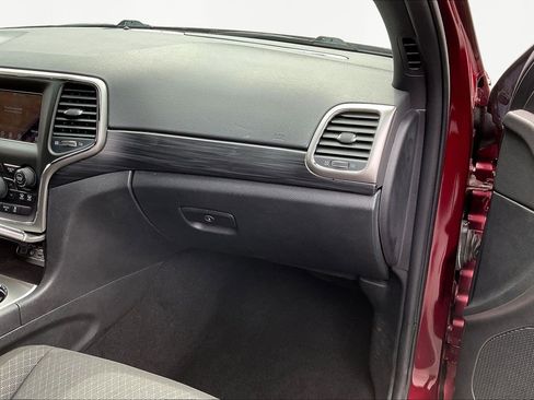 Used 2021 Jeep Grand Cherokee Laredo w/ Security & Convenience Group image 28