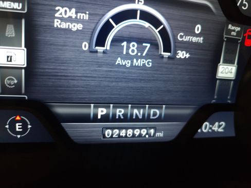 Used 2024 RAM 2500 Laramie w/ Night Edition AWD/4WD image 6