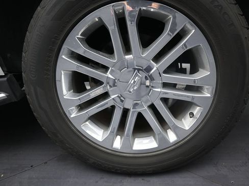 Used 2020 Cadillac Escalade 2WD image 10