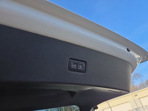 Used 2023 Audi SQ8 Prestige w/ Prestige Package image 19