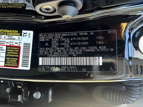 Used 2025 Toyota Highlander Platinum image 33