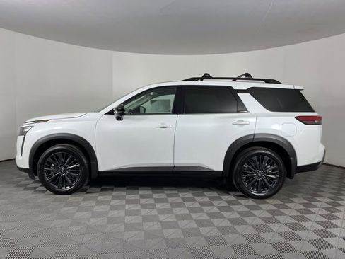 New 2026 Nissan Pathfinder SL w/ SL Premium Package AWD/4WD image 7