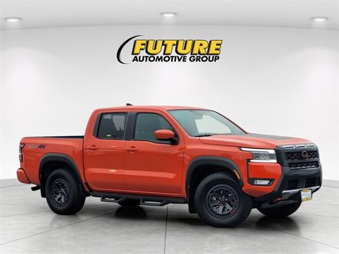 Used 2025 Nissan Frontier PRO-4X w/ Black Accent Package image 1