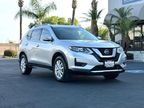 Used 2020 Nissan Rogue SV AWD/4WD image 2