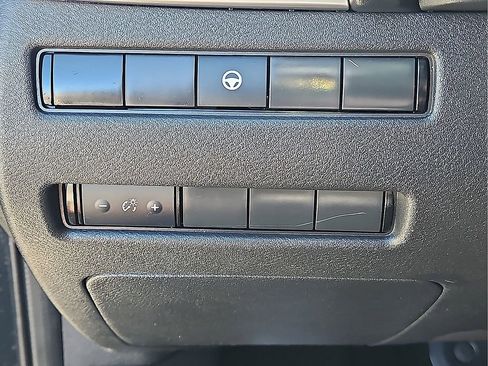 Used 2023 Nissan Rogue SV image 20