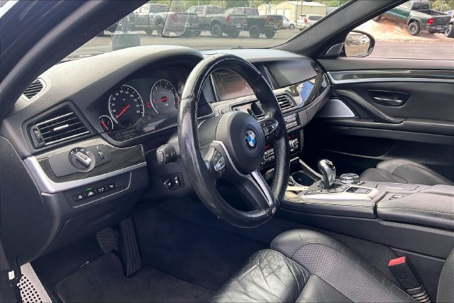 Used 2014 BMW M5 RWD image 13