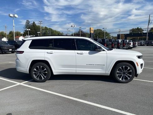 New 2025 Jeep Grand Cherokee L Overland w/ Trailer Tow Package image 8