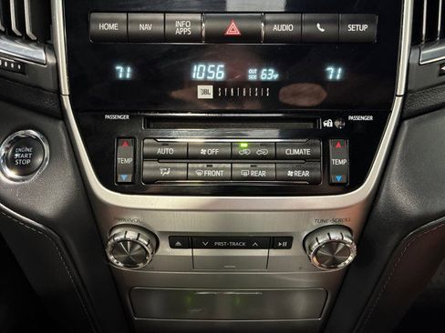 Used 2021 Toyota Land Cruiser image 22