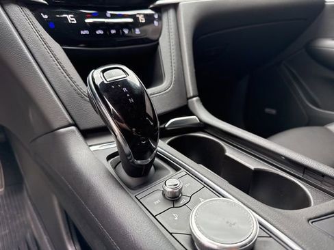 Used 2024 Cadillac XT6 Sport w/ Technology Package image 16