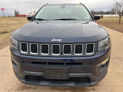 Used 2018 Jeep Compass Latitude w/ Popular Equipment Group image 8