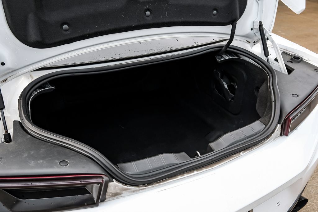 Used 2018 Chevrolet Camaro ZL1 RWD image 36