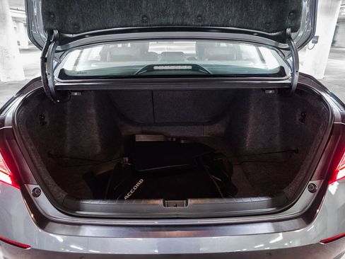 Certified 2021 Honda Accord Touring image 9