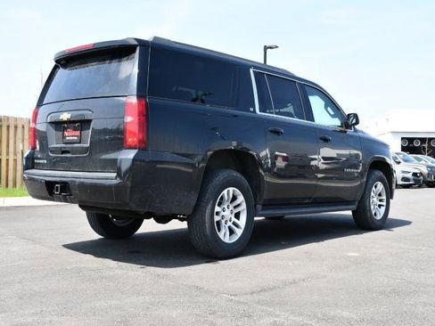 Used 2018 Chevrolet Suburban LT image 7