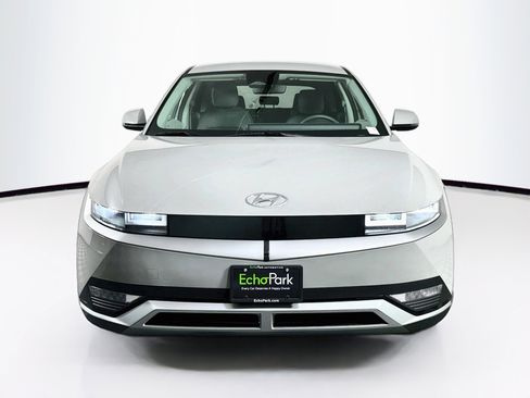 Used 2024 Hyundai Ioniq 5 SE RWD image 2