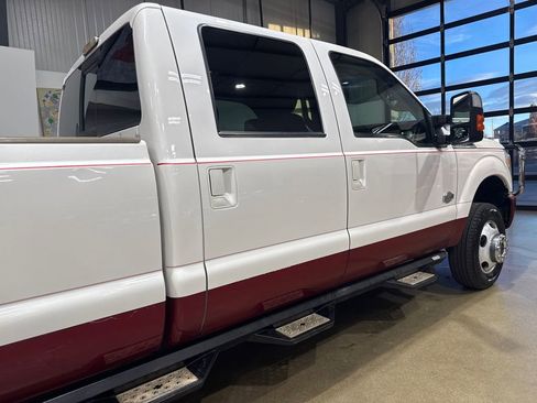 Used 2014 Ford F350 King Ranch w/ King Ranch w/Chrome Package image 35