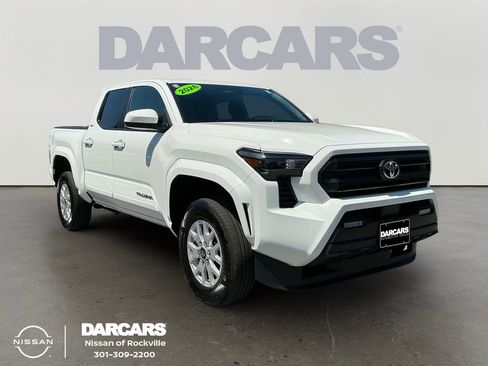 Used 2026 Toyota Tacoma SR5 AWD/4WD image 1