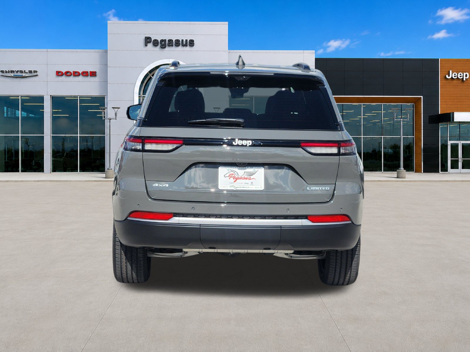 New 2027 Jeep Grand Cherokee Limited w/ Technology Group II AWD/4WD image 8
