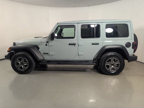 Used 2023 Jeep Wrangler Unlimited Sport w/ Sun And Sound Package AWD/4WD image 4