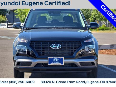 Used 2025 Hyundai Venue SE FWD image 11