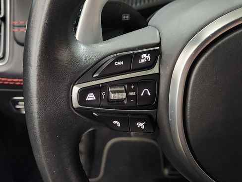 Used 2023 Aston Martin DBX image 45