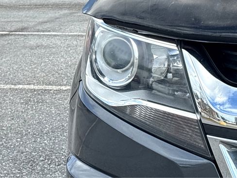 Used 2016 Chevrolet Colorado LT w/ Luxury Package, Chrome image 18