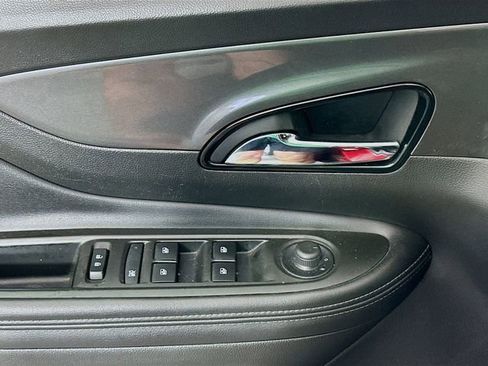 Used 2018 Buick Encore Preferred image 18