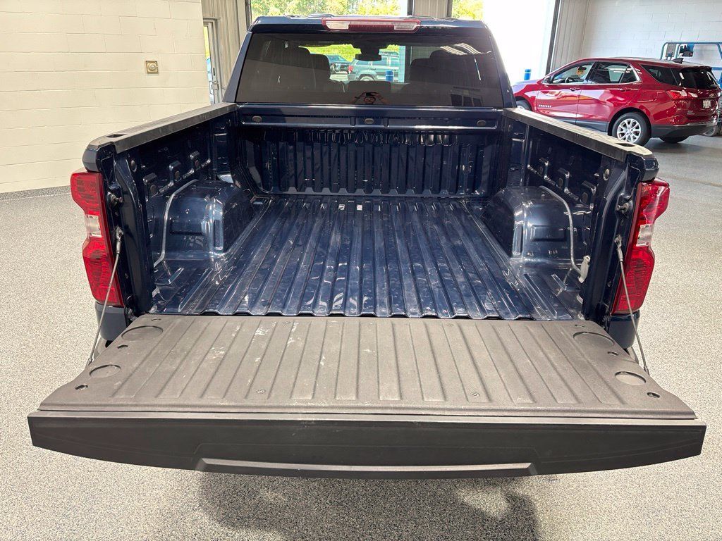 Used 2022 Chevrolet Silverado 1500 Custom AWD/4WD image 33