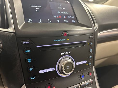 Used 2018 Ford Edge Titanium w/ Equipment Group 301A image 19